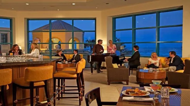 Hilton Daytona Beach Resort, Ocean Walk Village photo 3