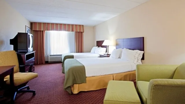 Holiday Inn Express Richmond Airport photo 1