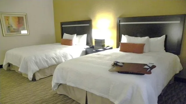 Holiday Inn Express Hotel & Suites Dallas Park Central Northeast photo 2