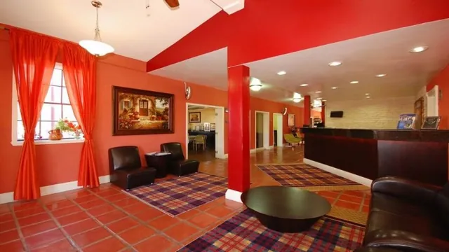 Holiday Inn Express Hotel & Suites Dallas Park Central Northeast photo 3