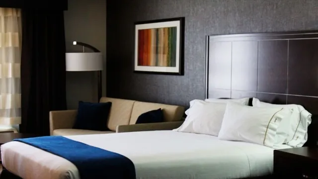 Ramada Limited Sea World Area photo 1