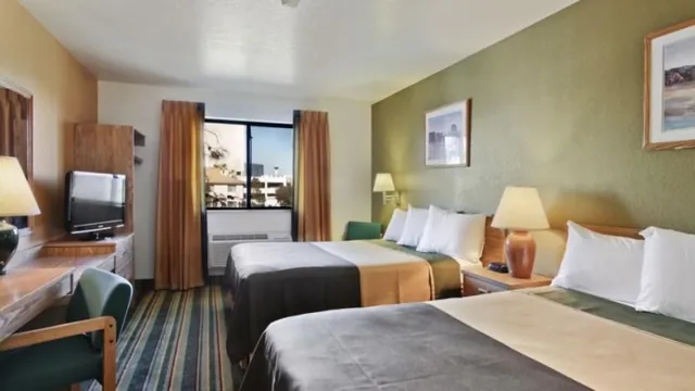 Super 8 Las Vegas Hotel Strip Area photo 3