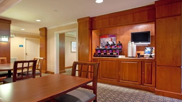 Econo Lodge Inn & Suites Myrtle Beach photo 3