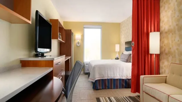Quality Suites Charleston photo 1