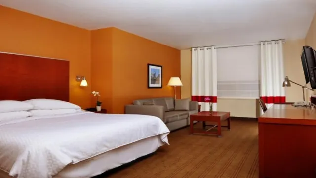 Four Points By Sheraton Portland East photo 2