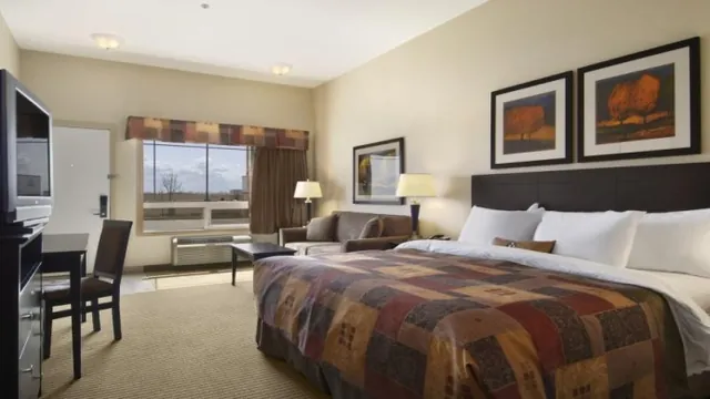 Ramada Inn Edmonton International Airport Hotel photo 1