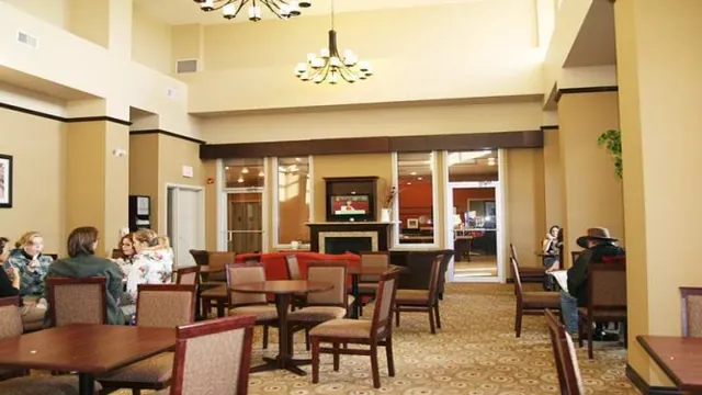 Ramada Inn Edmonton International Airport Hotel photo 3
