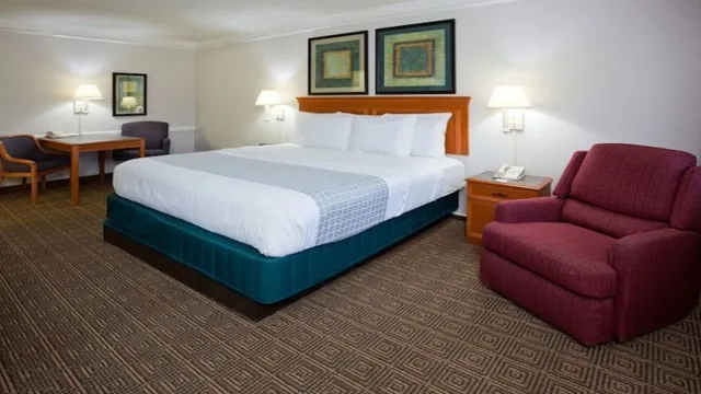 Royal Pacific Resort Gold Coast photo 2