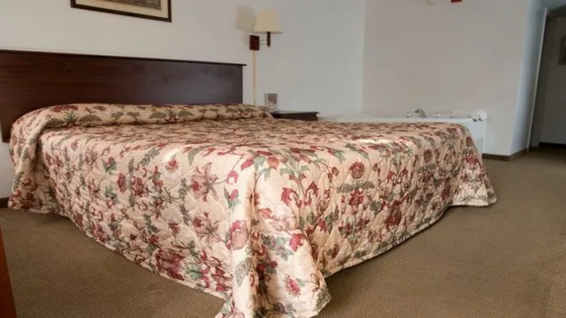 Microtel Suites Music Road Pigeon Forge photo 1