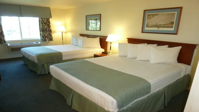 Dumont Inn Sacramento photo 1