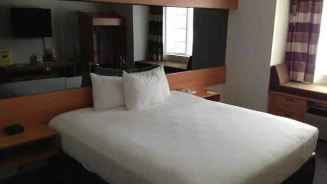Comfort Hotel Acacia Court Cairns photo 3