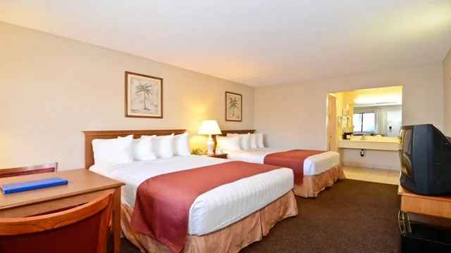 Best Western Golden Triangle Inn San Diego photo 2