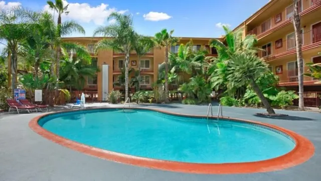 Days Inn Mission Valley San Diego photo 2