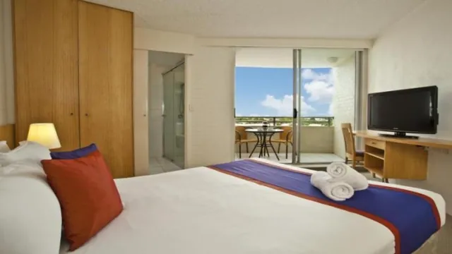 The Grand Apartments Gold Coast photo 2