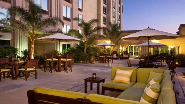 Ramada Inn Commerce Los Angeles photo 2
