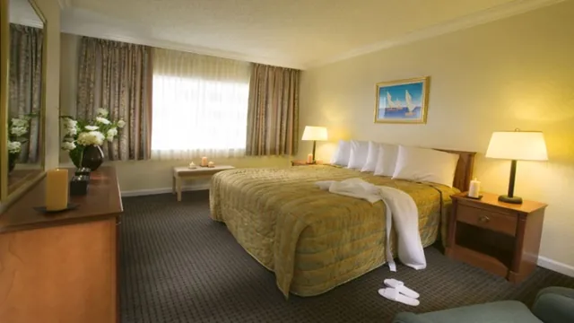 Ocean Sky Hotel & Resort Fort Lauderdale photo 3