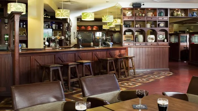 Holiday Inn Coventry - South photo 2