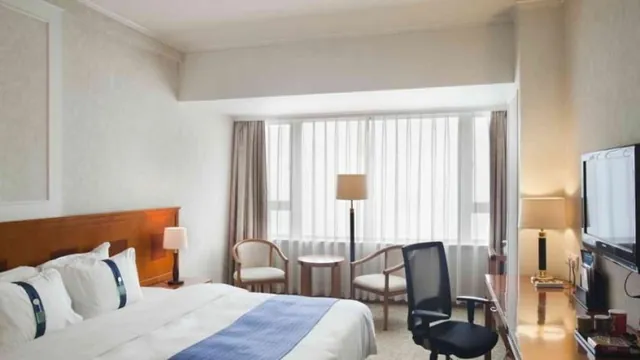 Holiday Inn Riverside Wuhan photo 4