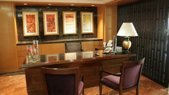 Renaissance Tianjin Lakeview Hotel photo 3