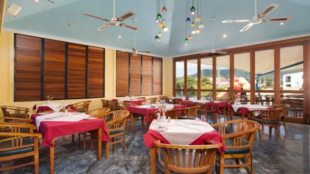 Cairns New Chalon Motel photo 2