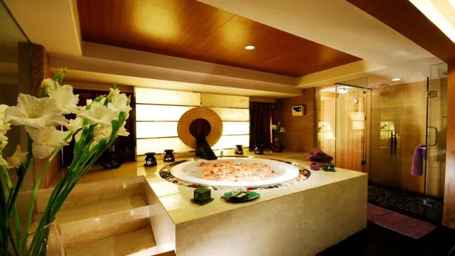 Grand Mercure Hotel Xian On Renmin Square photo 2