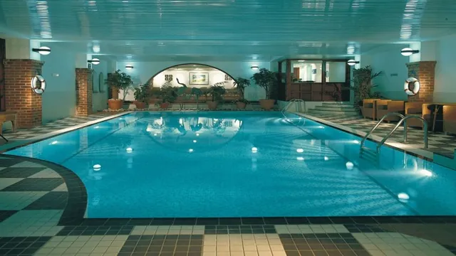 Freshwater Point Resort Gold Coast photo 2