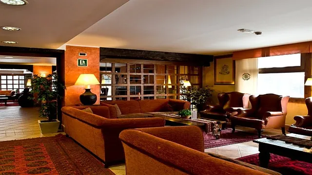 Balladins Aix-En-Provence - Royal Mirabeau Hotel photo 1