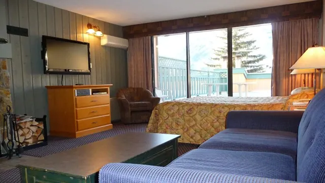 Douglas Fir Resort & Chalets Banff photo 3