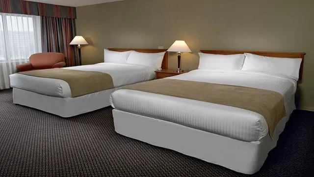 Coast Edmonton Plaza Hotel photo 2