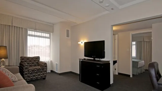 Coast Kamloops Hotel & Conference Centre photo 1