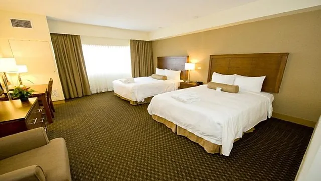 Coast Kamloops Hotel & Conference Centre photo 3