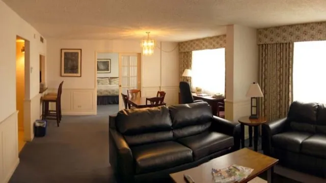 Coast Canadian Inn Hotel Kamloops photo 2