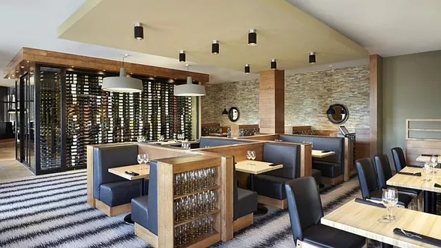 Sandman Hotel & Suites Kelowna photo 3
