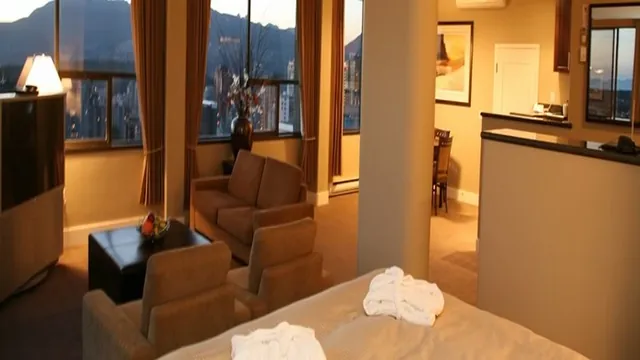 Coast Plaza Hotel & Suites Vancouver photo 2