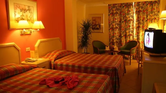 Golden Tulip Hotel Aqaba photo 1