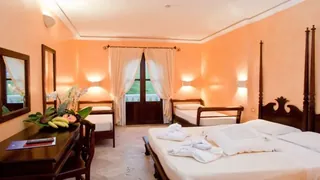 Best Western Plus Montreal Downtown Hotel Europa
