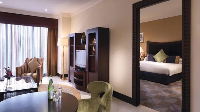 The Diplomat Radisson Blu Hotel Residence & Spa Manama photo 2