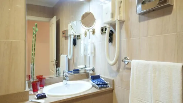 Tryp Arenal Hotel Bilbao photo 1