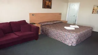 The Coachmans Inn Motel