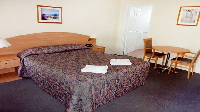 The Coachmans Inn Motel photo 2