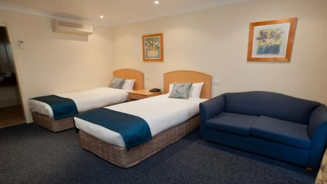 The Coachmans Inn Motel photo 3
