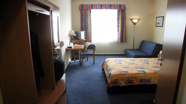 Holiday Inn Express Krakow photo 2