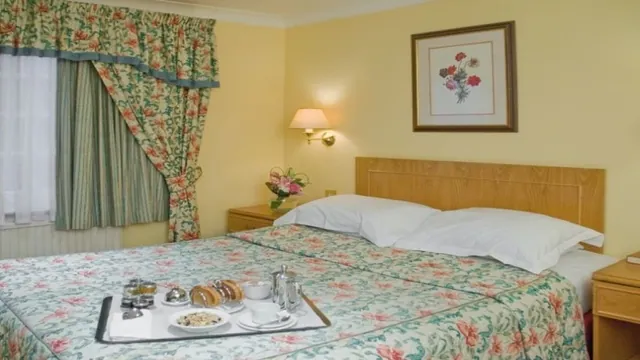 The Lymm Hotel Warrington photo 1