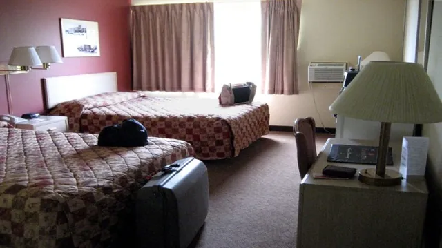 Ramada Inn Anchorage Downtown photo 3