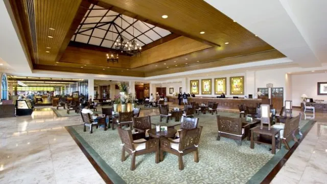 Best Western Plus Galleria Inn & Suites photo 2