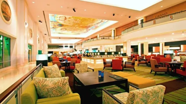 Best Western Plus Galleria Inn & Suites photo 3