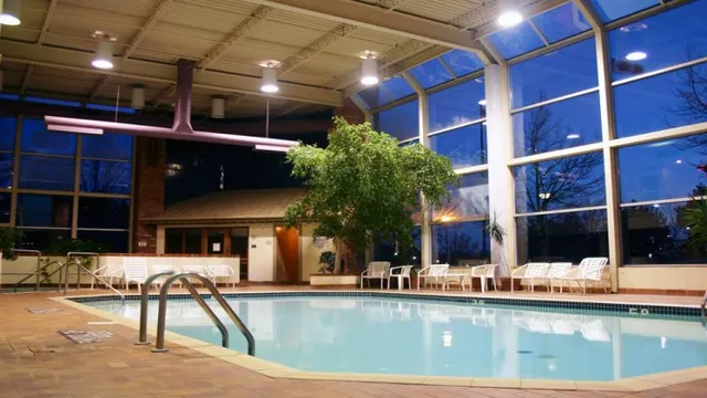 Howard Johnson Inn Toronto Downtown West photo 2