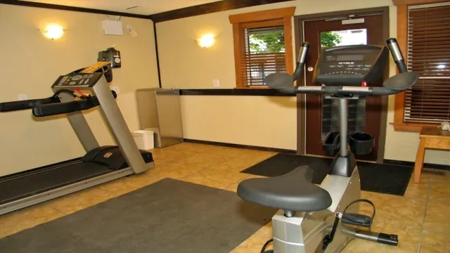 Best Western Plus Fredericksburg Hotel photo 3