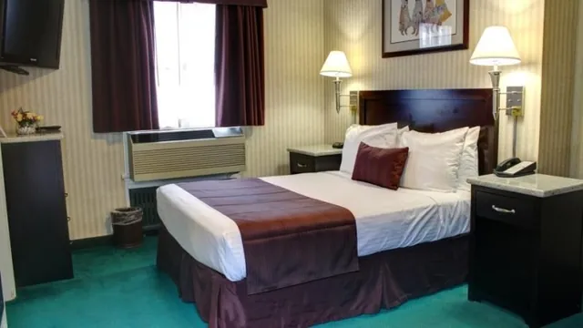 Days Inn Vancouver Metro photo 1