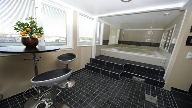 ECHO Suites Extended Stay by Wyndham Madison photo 3